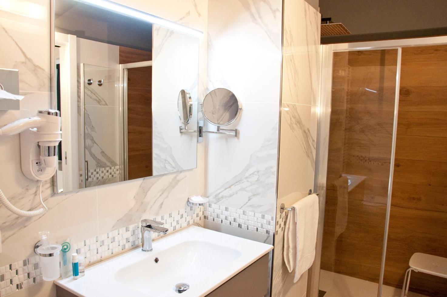 מסיניאנו Ambruosi Village Resort & Spa מראה חיצוני תמונה