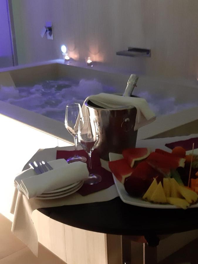 מסיניאנו Ambruosi Village Resort & Spa מראה חיצוני תמונה